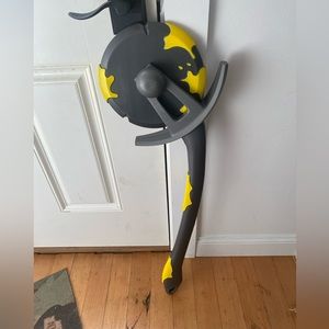 Fortnite pizza cutter axeroni pick axe harvesting tool